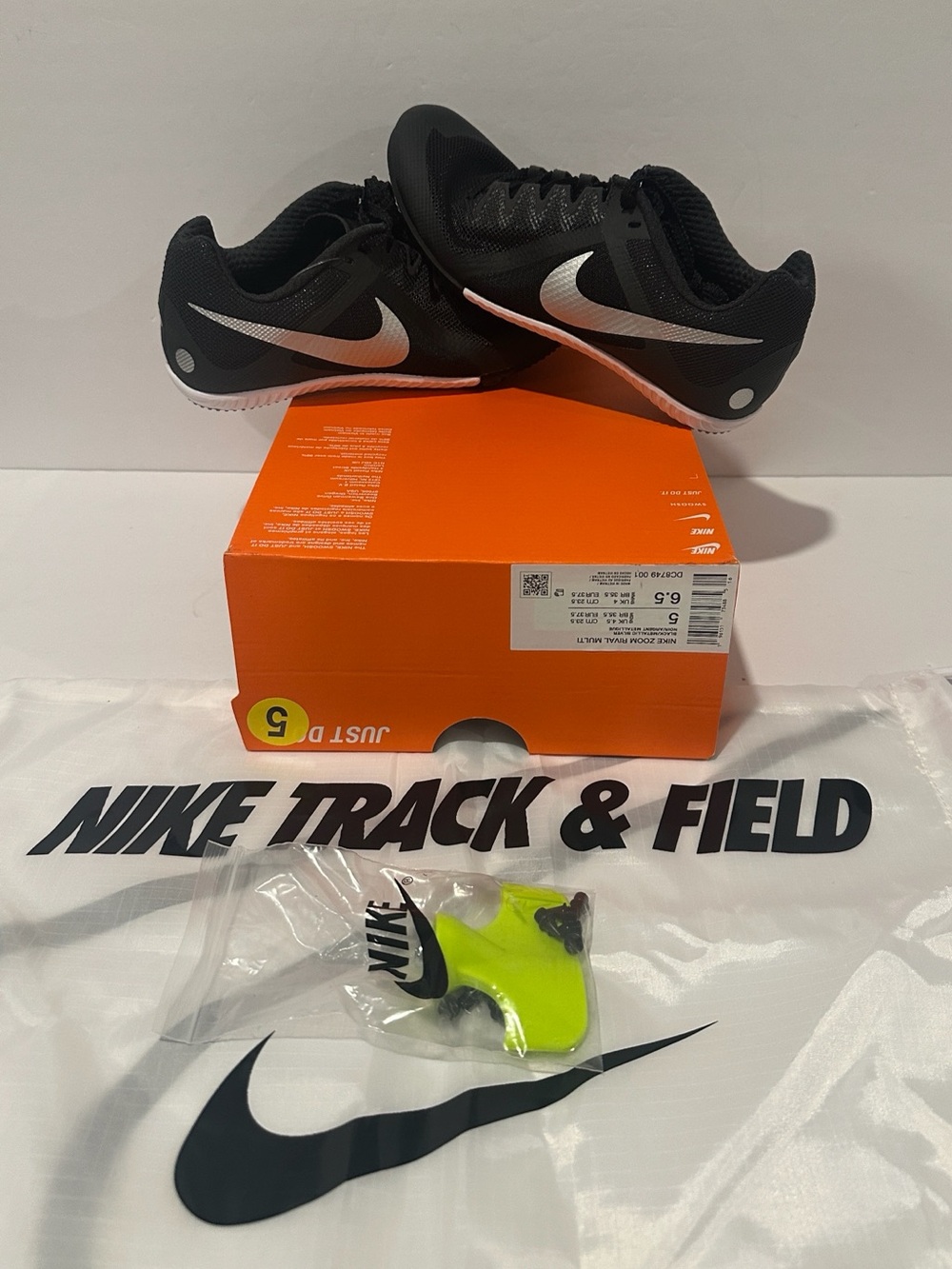 NIKE ZOOM RIVAL MULTI ‘BLK LT SMOKE GREY’ (DC8749-001) SIZE: 5 / 8.5